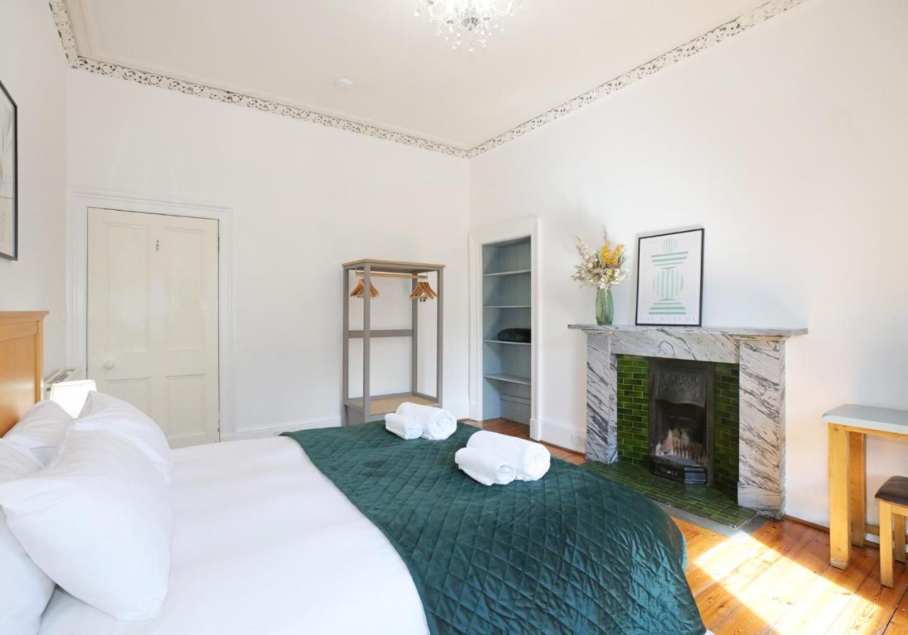 The Forrest Road Residence Edinburgh Bagian luar foto